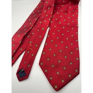 Royal Classic for Tom James Red Silk Geometric Square Pattern Mens Necktie